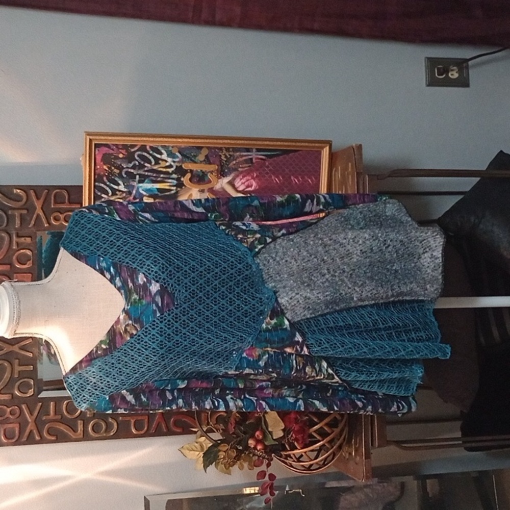 Boutique Bought Tunic Top, Colorful! NWT
